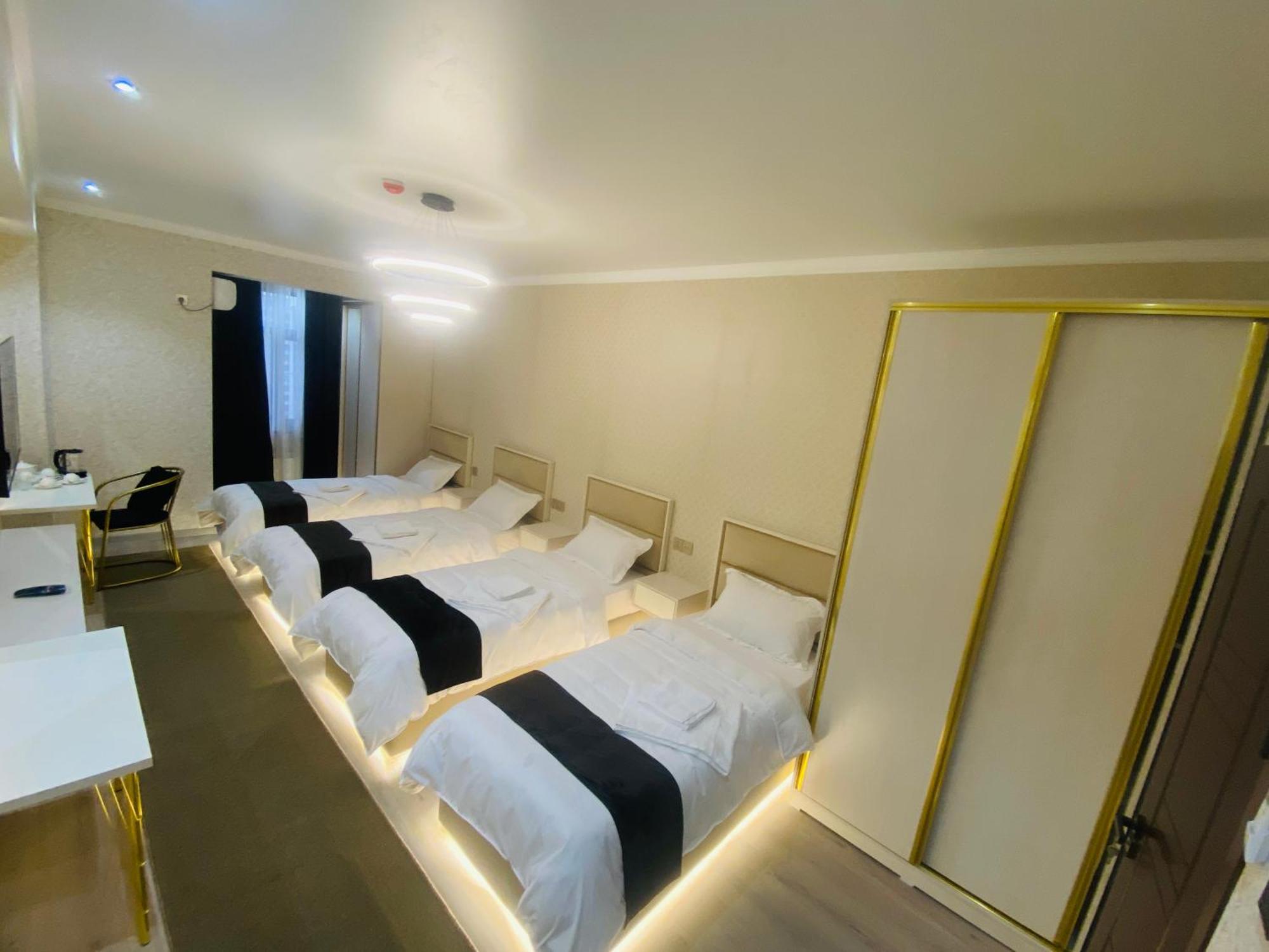 Baland Hotel Doesjanbe Buitenkant foto