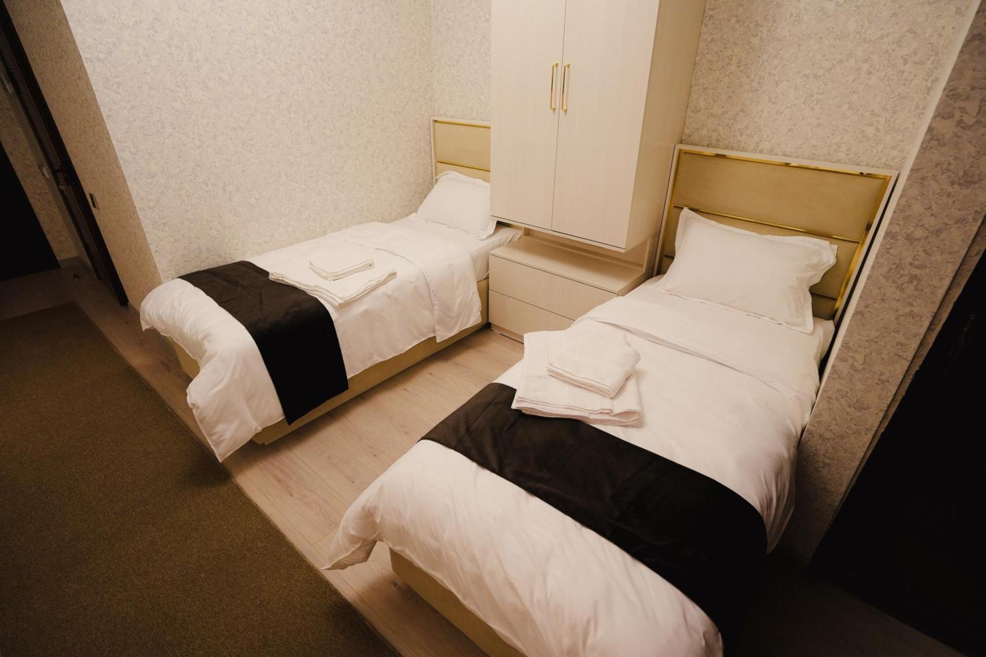 Baland Hotel Doesjanbe Buitenkant foto