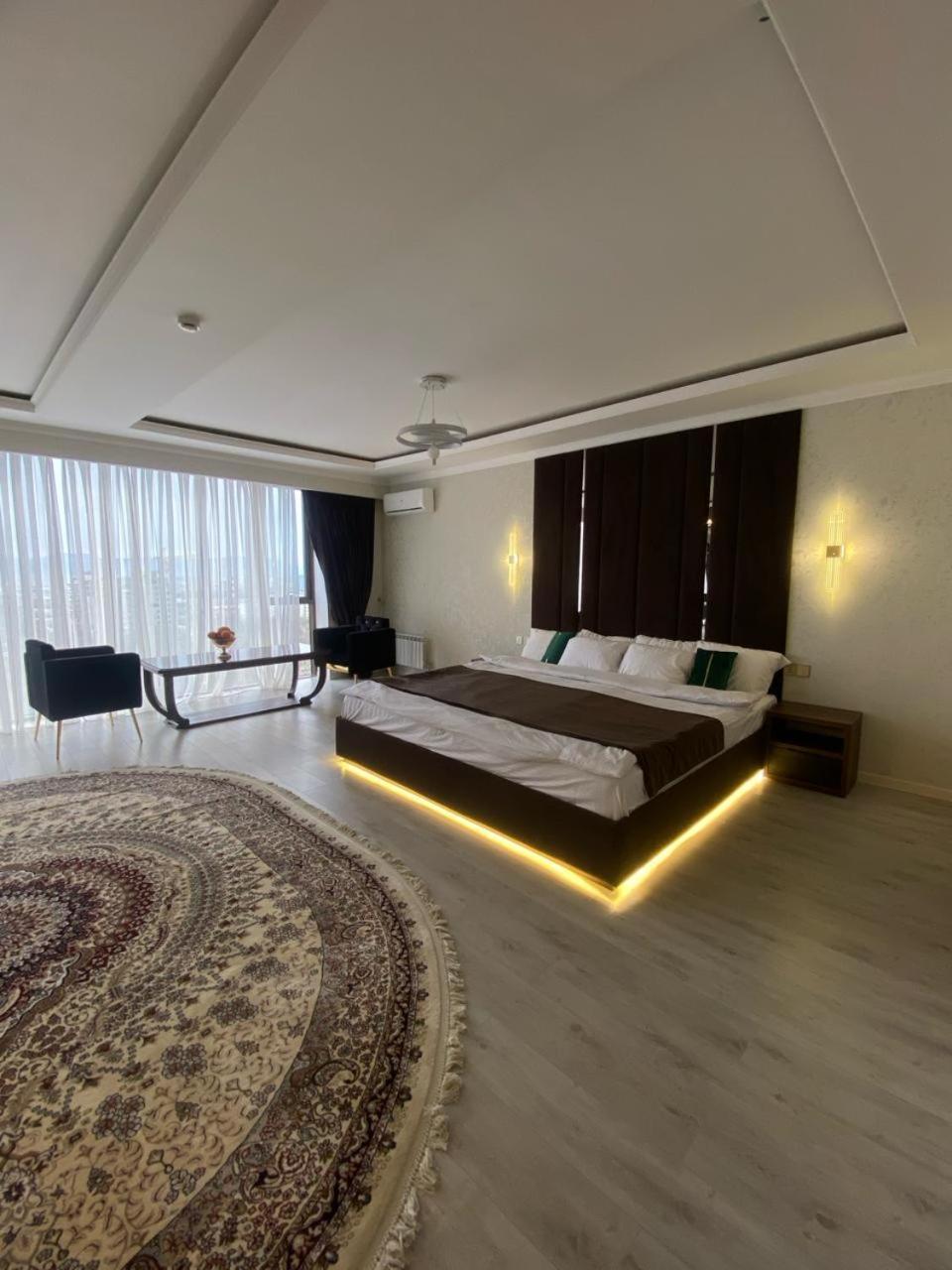 Baland Hotel Doesjanbe Buitenkant foto