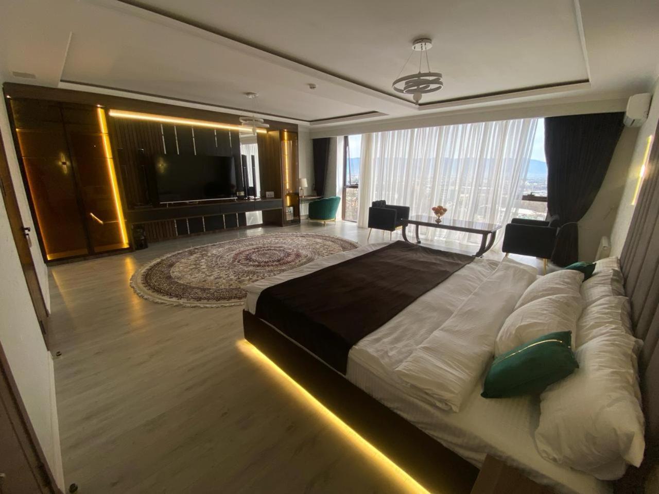 Baland Hotel Doesjanbe Buitenkant foto