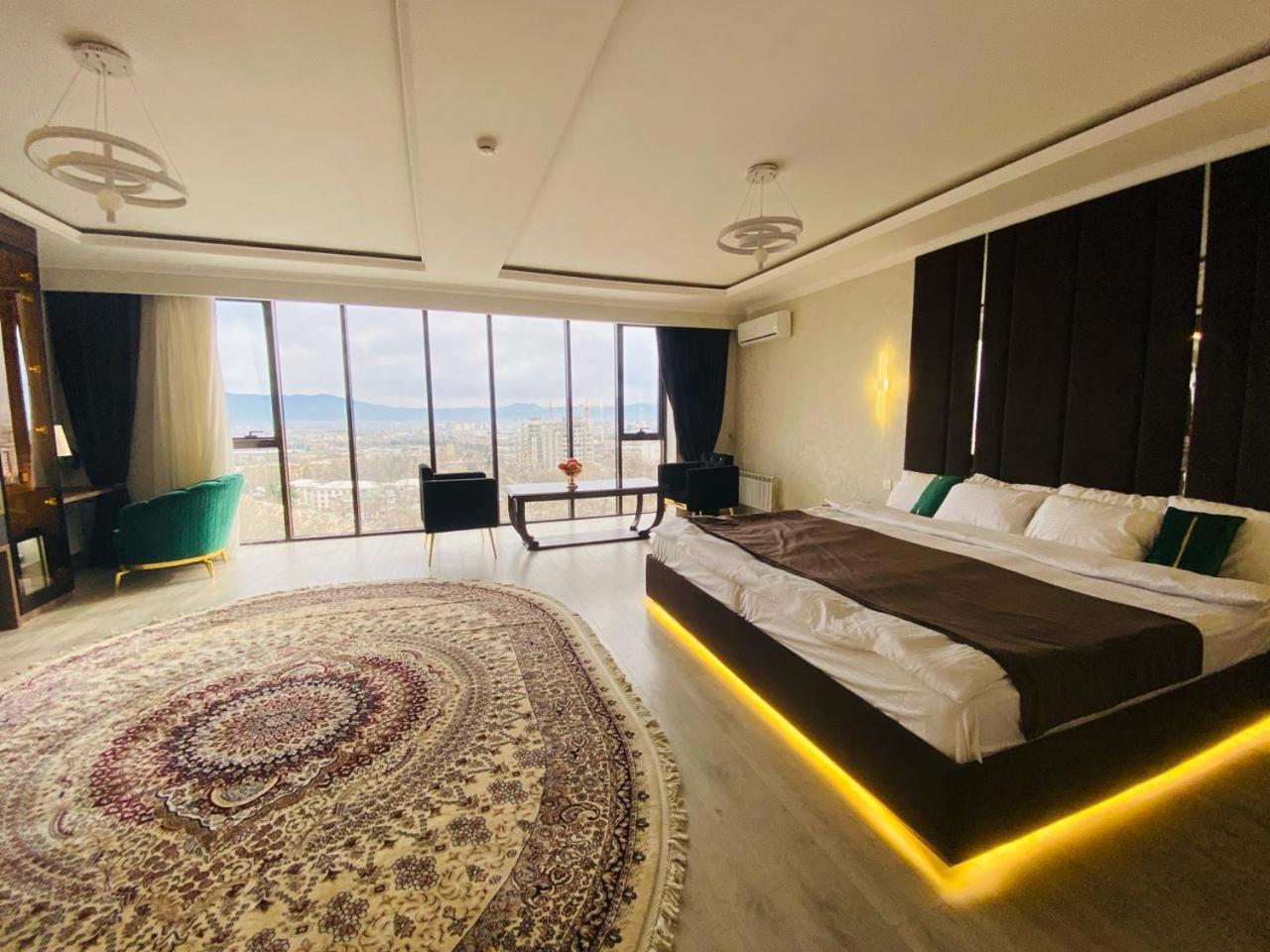 Baland Hotel Doesjanbe Buitenkant foto