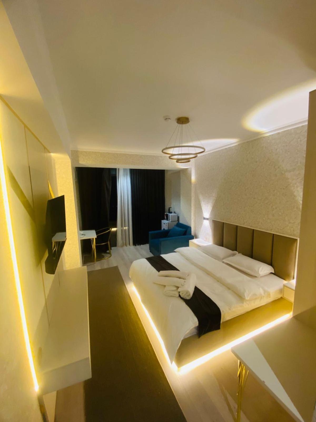 Baland Hotel Doesjanbe Buitenkant foto