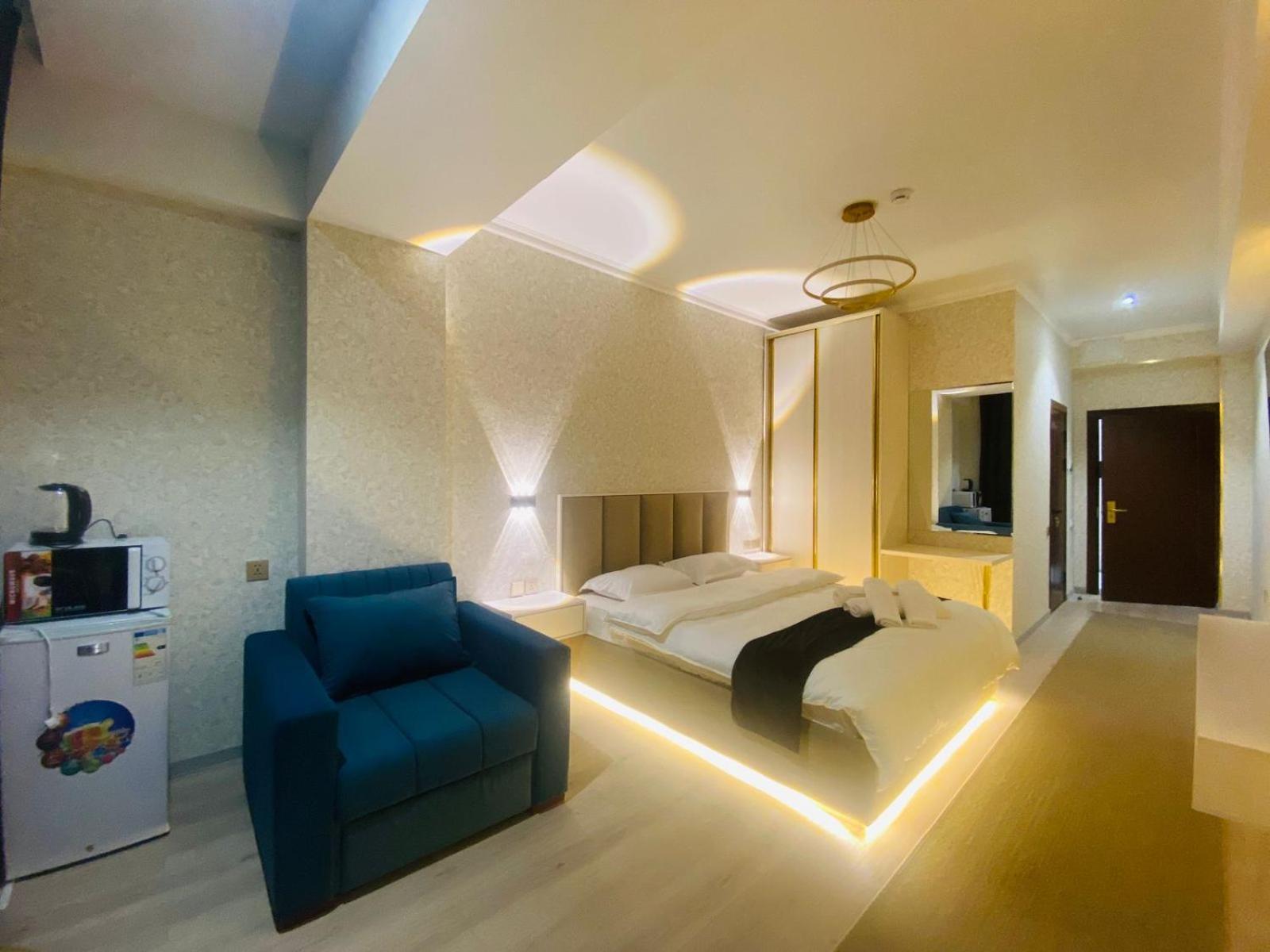 Baland Hotel Doesjanbe Buitenkant foto