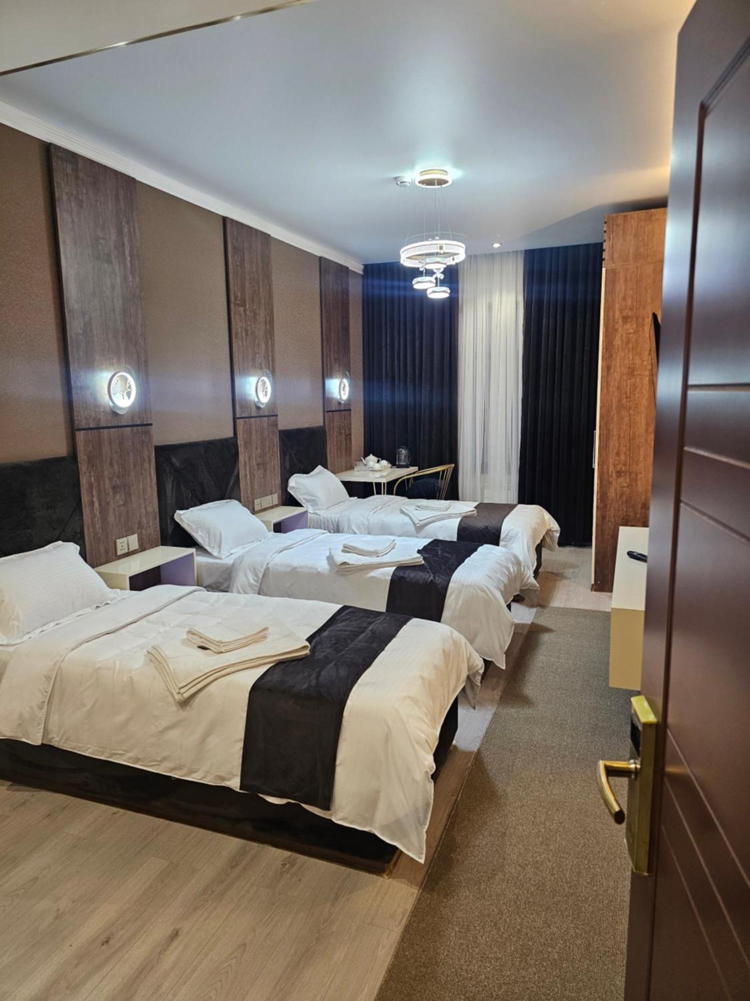 Baland Hotel Doesjanbe Buitenkant foto
