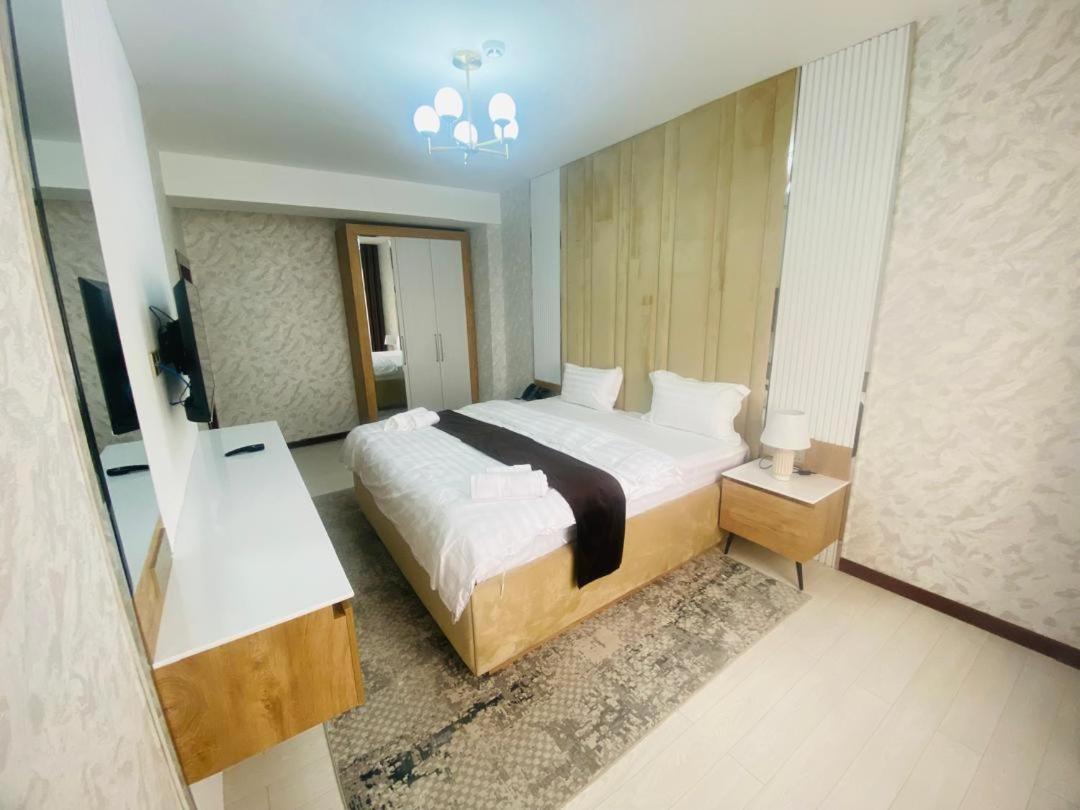 Baland Hotel Doesjanbe Buitenkant foto
