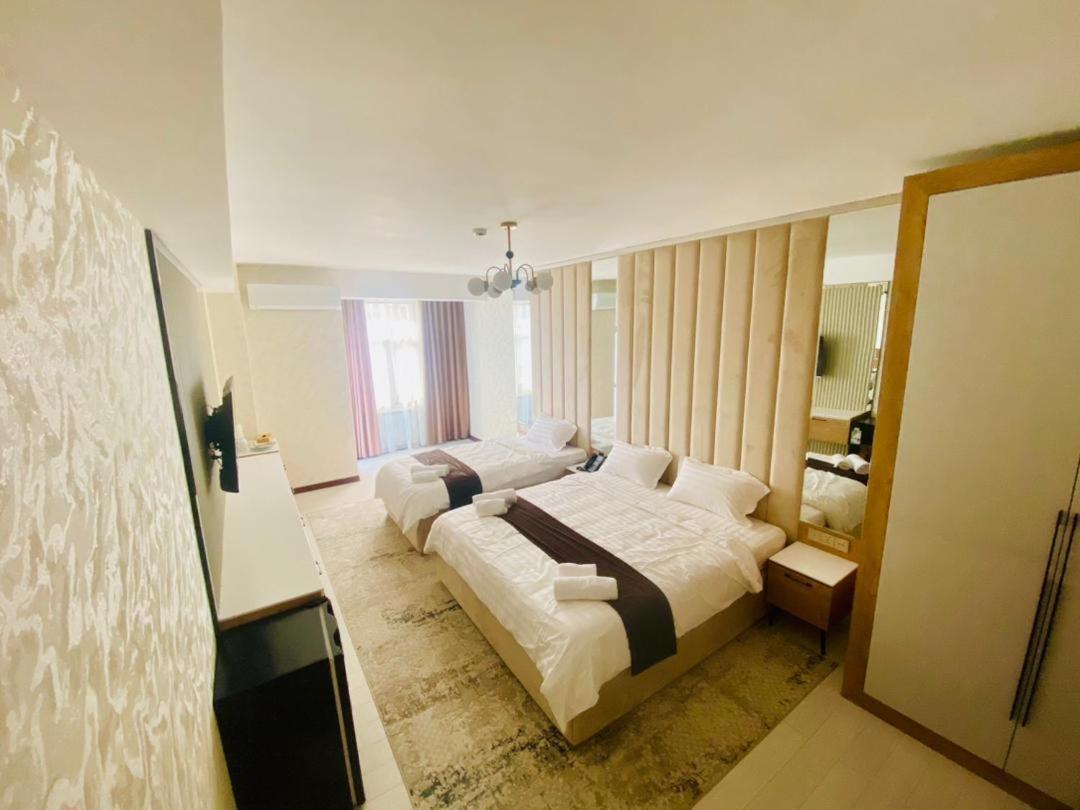 Baland Hotel Doesjanbe Buitenkant foto