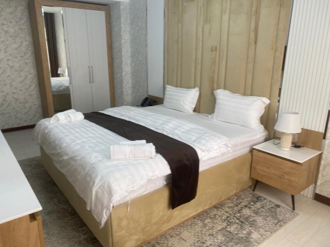 Baland Hotel Doesjanbe Buitenkant foto